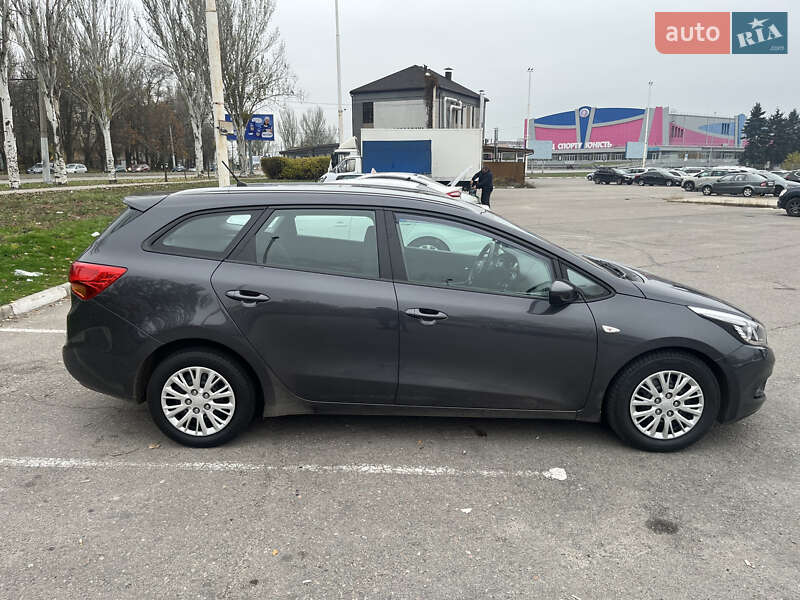Универсал Kia Ceed 2012 в Запорожье