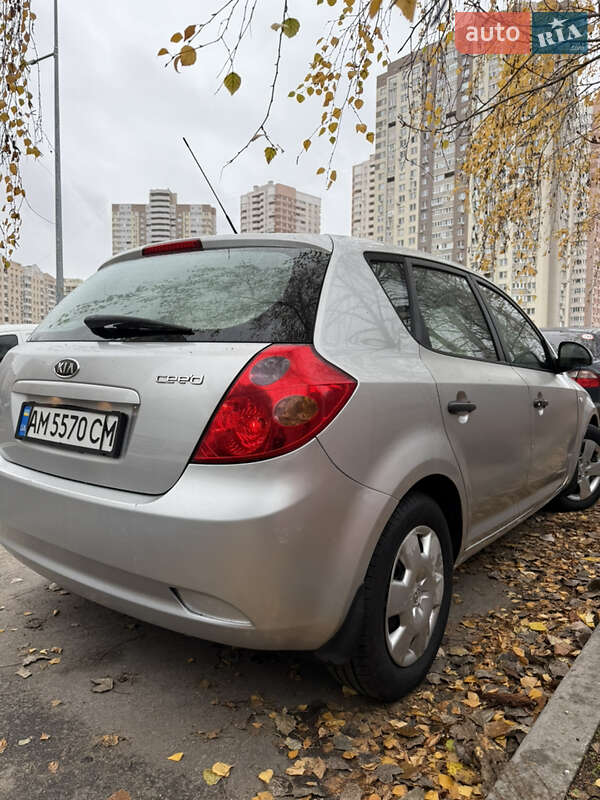 Хэтчбек Kia Ceed 2007 в Киеве фото 6 Хэтчбек Kia Ceed 2007 в Киеве