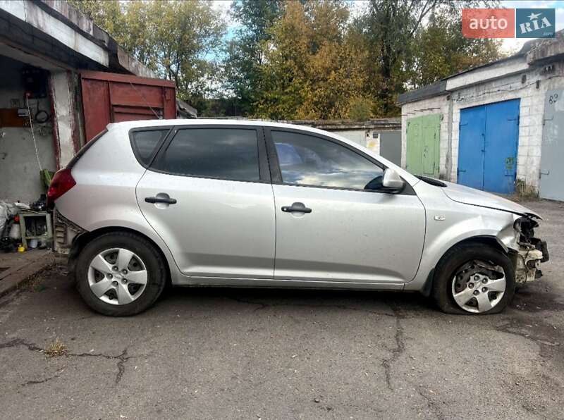 Kia Ceed 2008