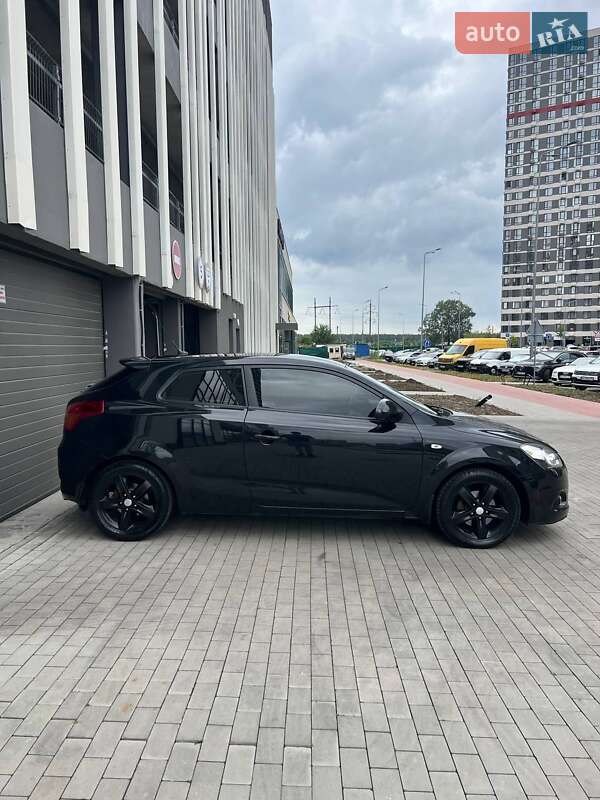 Хэтчбек Kia Ceed 2008 в Киеве