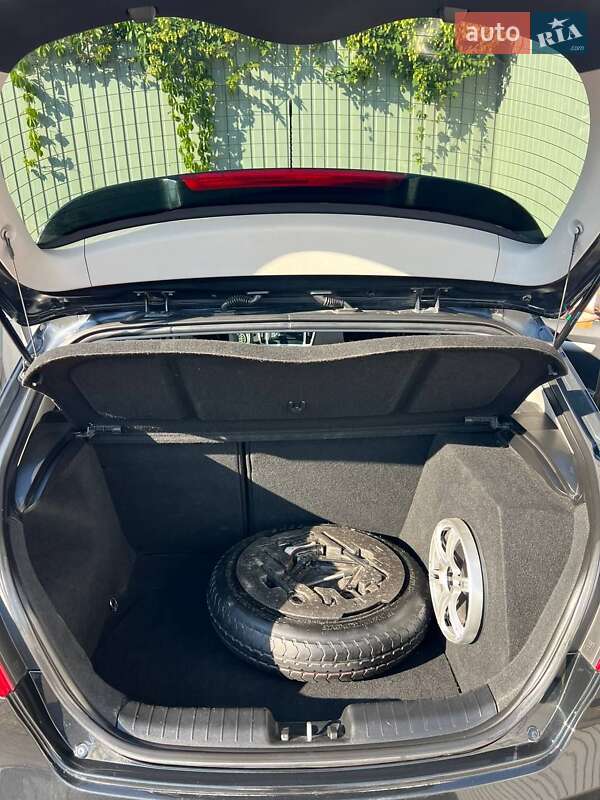 Хэтчбек Kia Ceed 2008 в Киеве