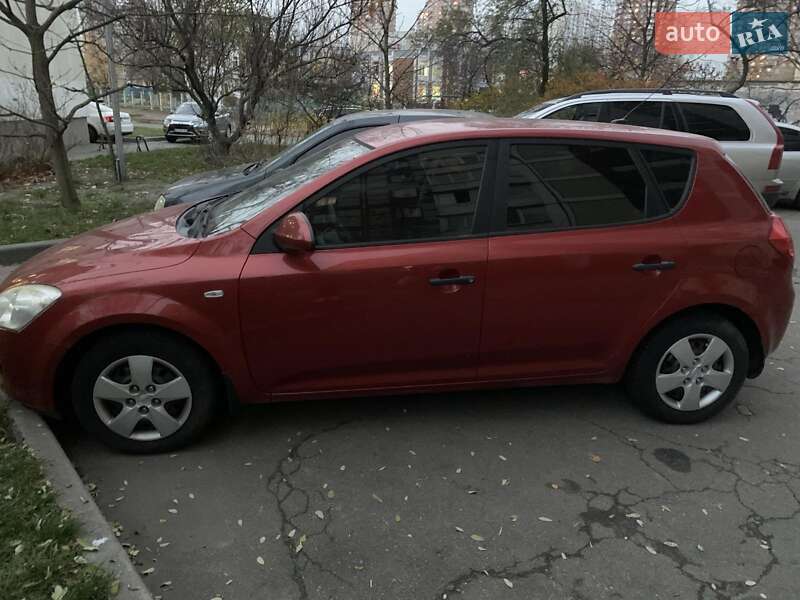 Хетчбек Kia Ceed 2007 в Києві