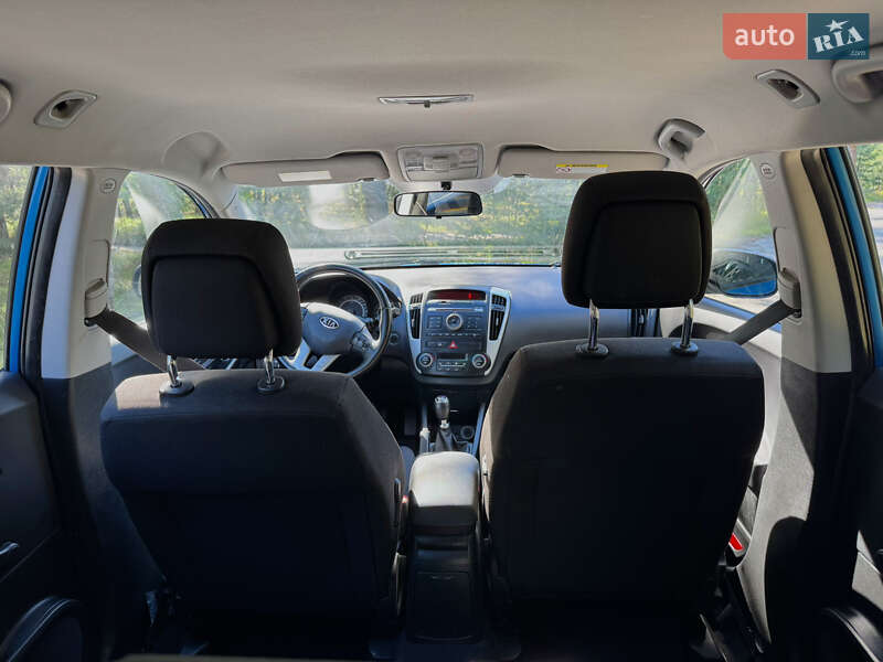 Універсал Kia Ceed 2012 в Острозі