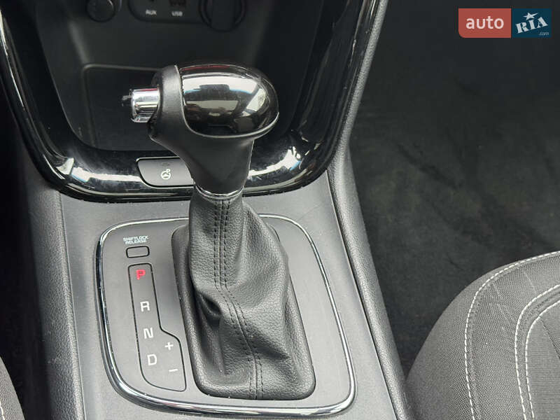 Хэтчбек Kia Ceed 2012 в Львове