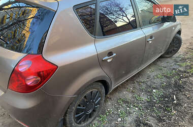Хэтчбек Kia Ceed 2007 в Хмельницком