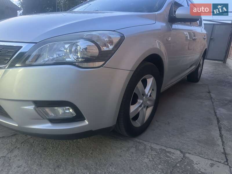 Універсал Kia Ceed 2011 в Одесі