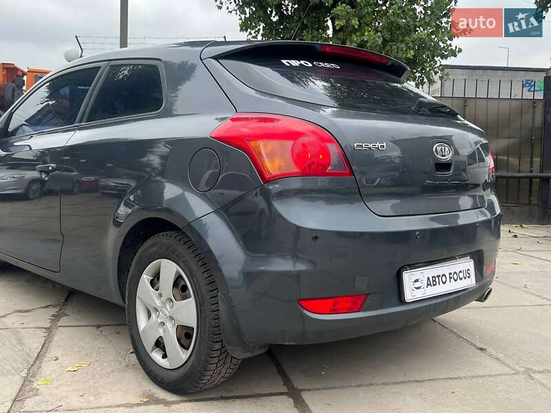 Хетчбек Kia Ceed 2008 в Києві