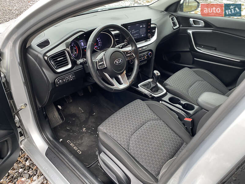 Универсал Kia Ceed 2019 в Луцке