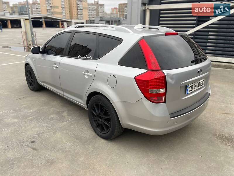 Универсал Kia Ceed 2010 в Киеве