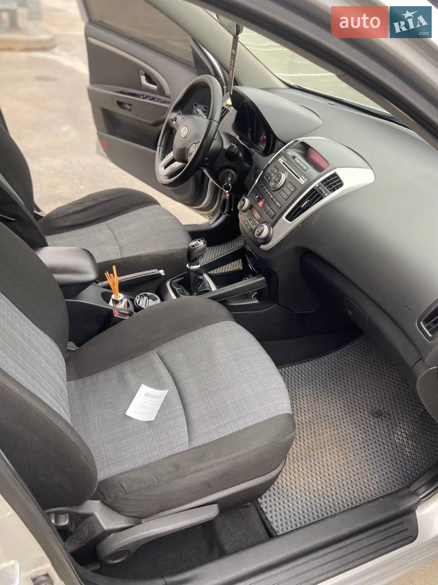 2010 Kia Cee'd - мініатюра 14