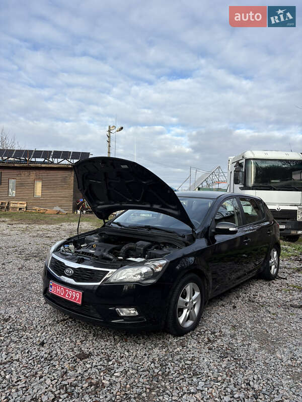 Хэтчбек Kia Ceed 2010 в Белой Церкви