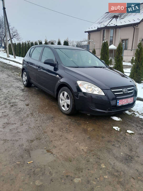 Хэтчбек Kia Ceed 2008 в Ивано-Франковске