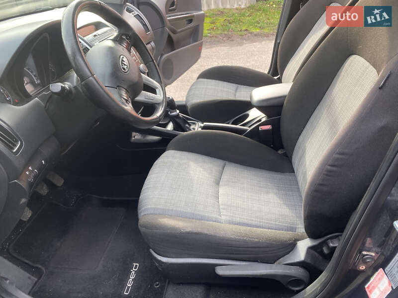 Універсал Kia Ceed 2011 в Ватутіному фото 32 Універсал Kia Ceed 2011 в Ватутіному