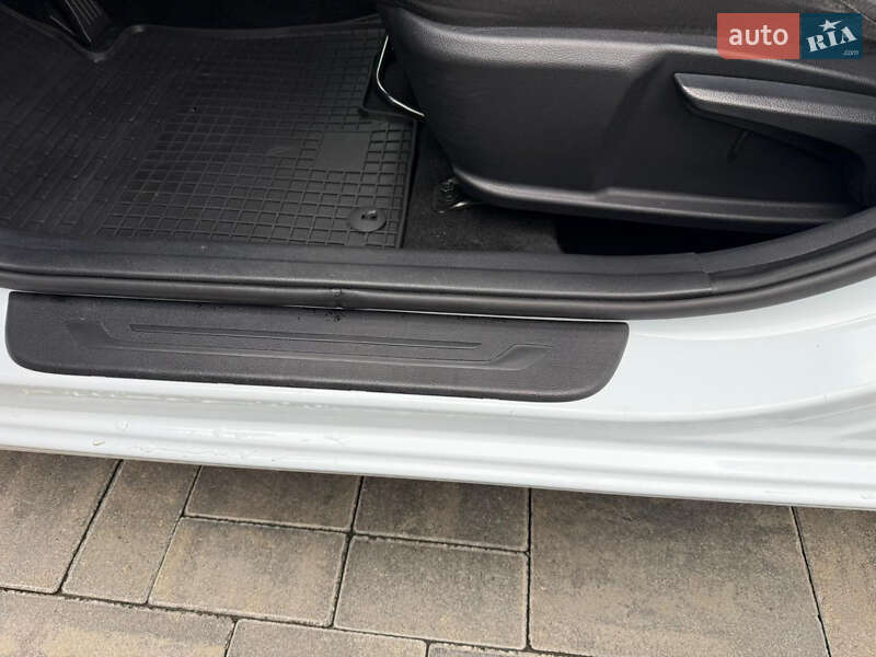 Универсал Kia Ceed 2015 в Луцке