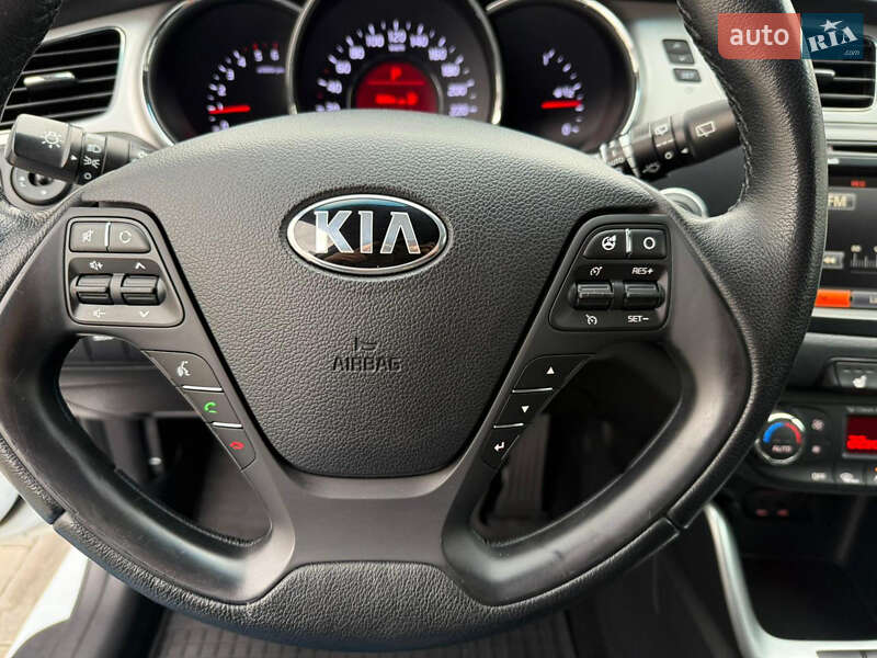 Универсал Kia Ceed 2015 в Луцке