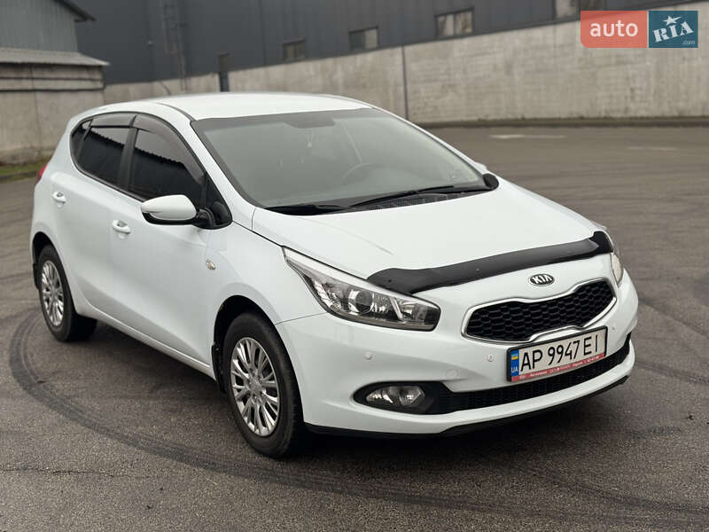 Хетчбек Kia Ceed 2015 в Києві
