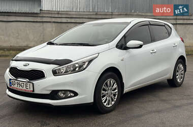 Хэтчбек Kia Ceed 2015 в Киеве