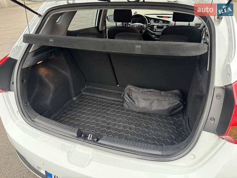 Хетчбек Kia Ceed 2015 в Києві