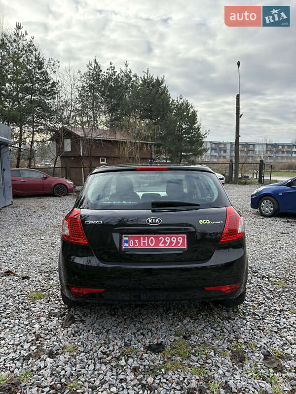 Хэтчбек Kia Ceed 2011 в Белой Церкви