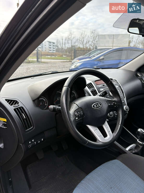 Хэтчбек Kia Ceed 2011 в Белой Церкви