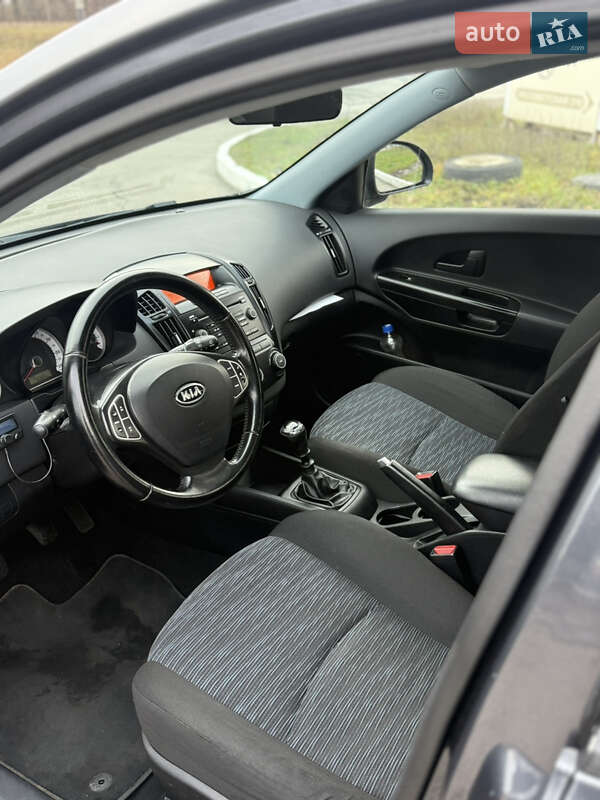 Универсал Kia Ceed 2009 в Лубнах