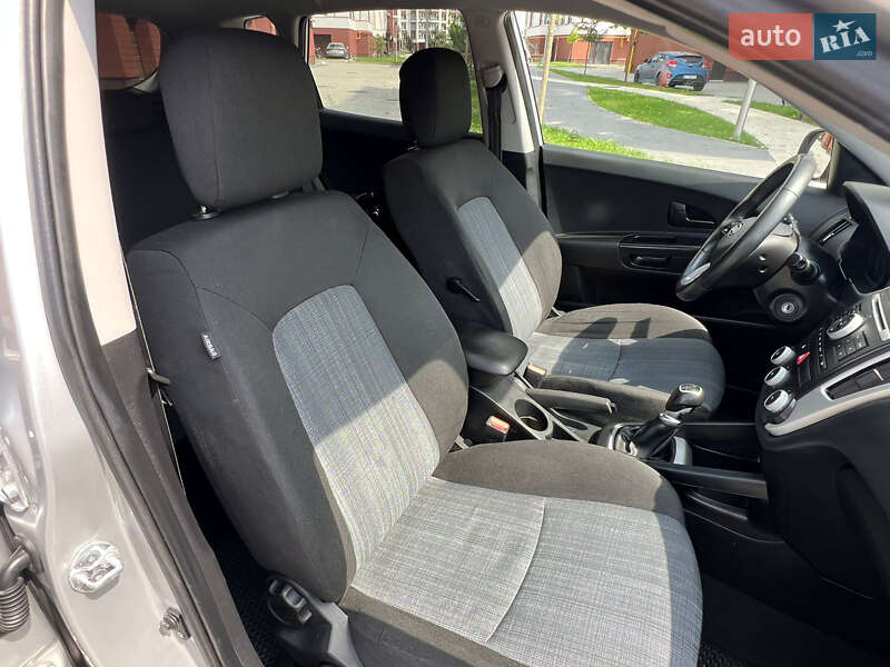 Хетчбек Kia Ceed 2010 в Івано-Франківську