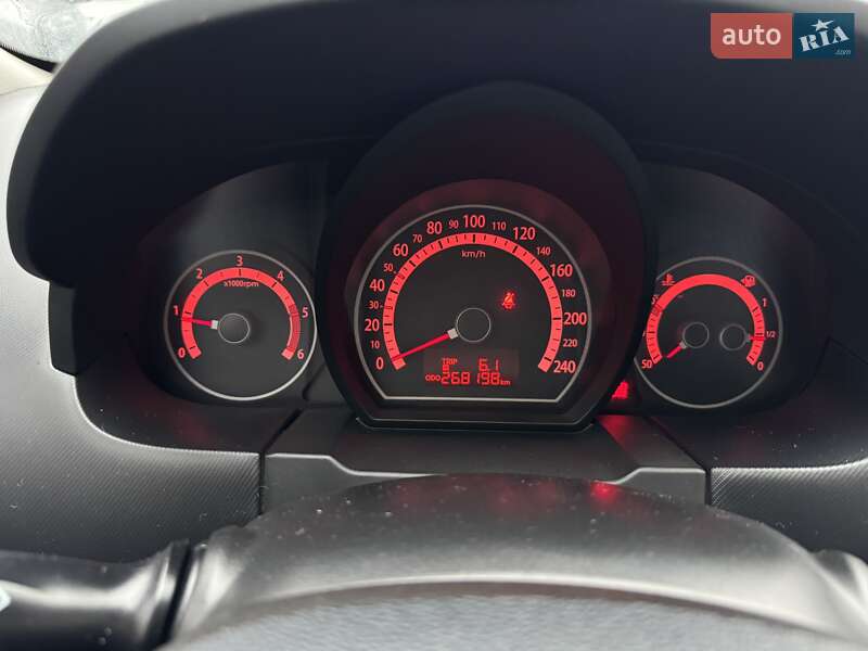 Хэтчбек Kia Ceed 2011 в Виннице