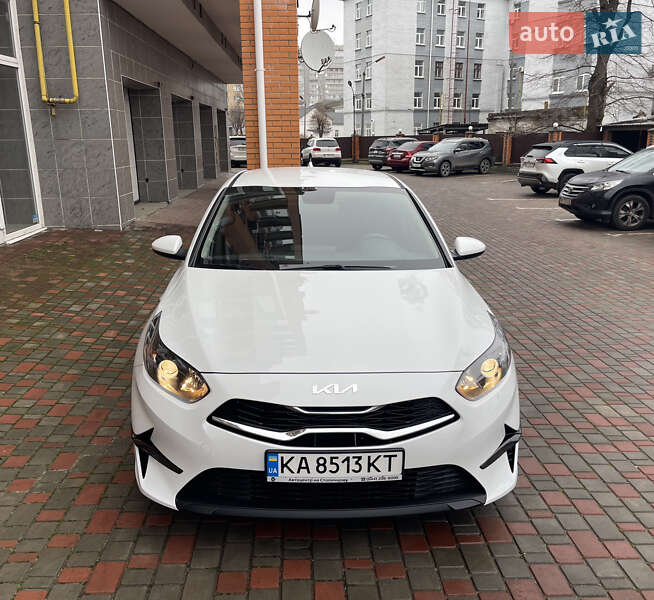 Хетчбек Kia Ceed 2023 в Києві фото 12 Хетчбек Kia Ceed 2023 в Києві