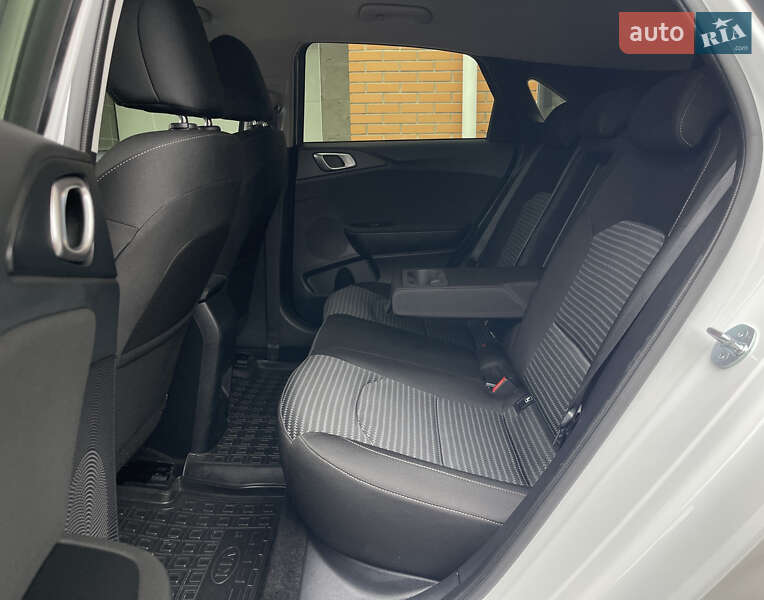 Хетчбек Kia Ceed 2023 в Києві фото 28 Хетчбек Kia Ceed 2023 в Києві