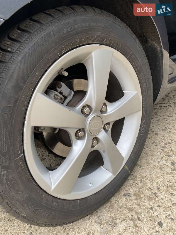 Хетчбек Kia Ceed 2011 в Южноукраїнську фото 19 Хетчбек Kia Ceed 2011 в Южноукраїнську