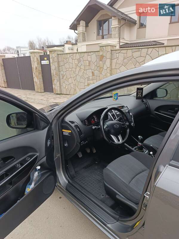 Универсал Kia Ceed 2011 в Ивано-Франковске