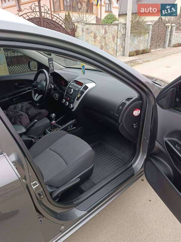 Универсал Kia Ceed 2011 в Ивано-Франковске