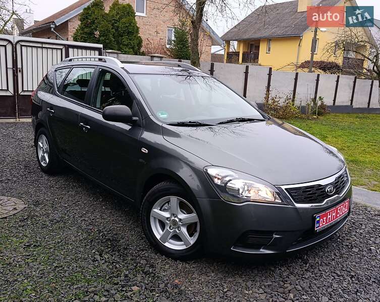 Универсал Kia Ceed 2011 в Луцке