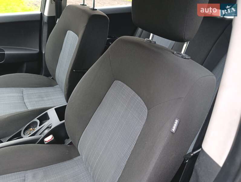 Универсал Kia Ceed 2011 в Луцке