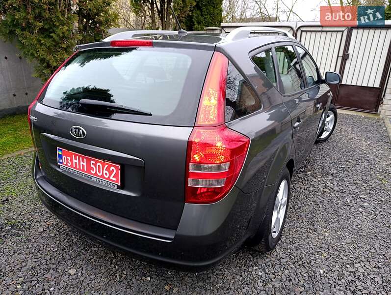 Универсал Kia Ceed 2011 в Луцке