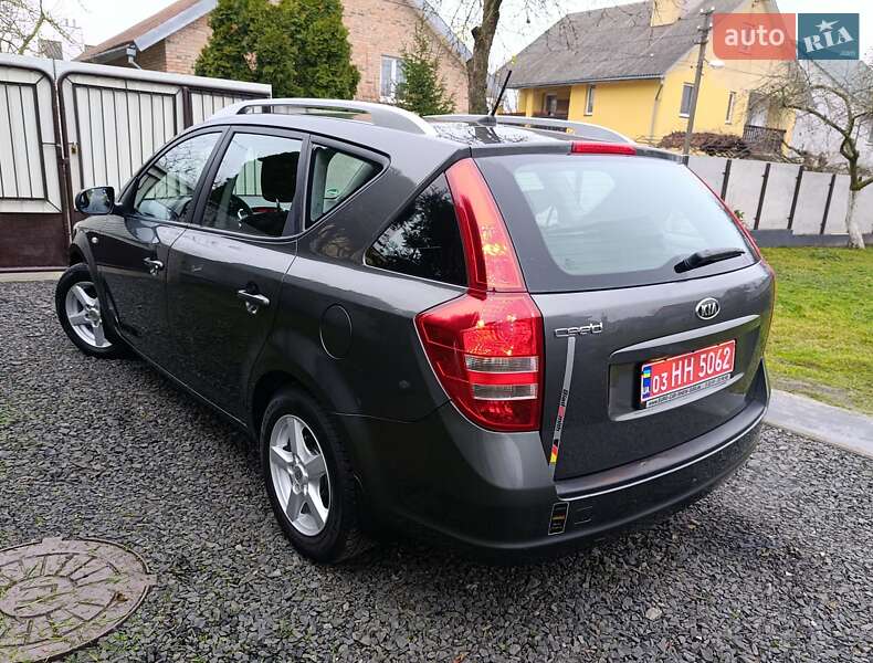 Универсал Kia Ceed 2011 в Луцке