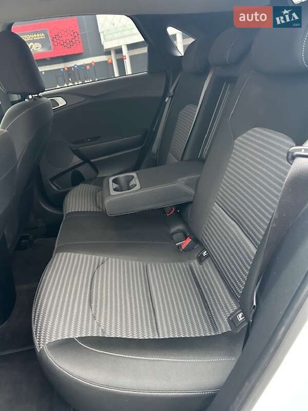 Хэтчбек Kia Ceed 2022 в Киеве