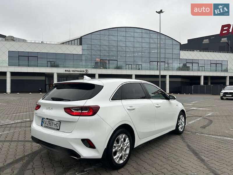 Хэтчбек Kia Ceed 2022 в Киеве