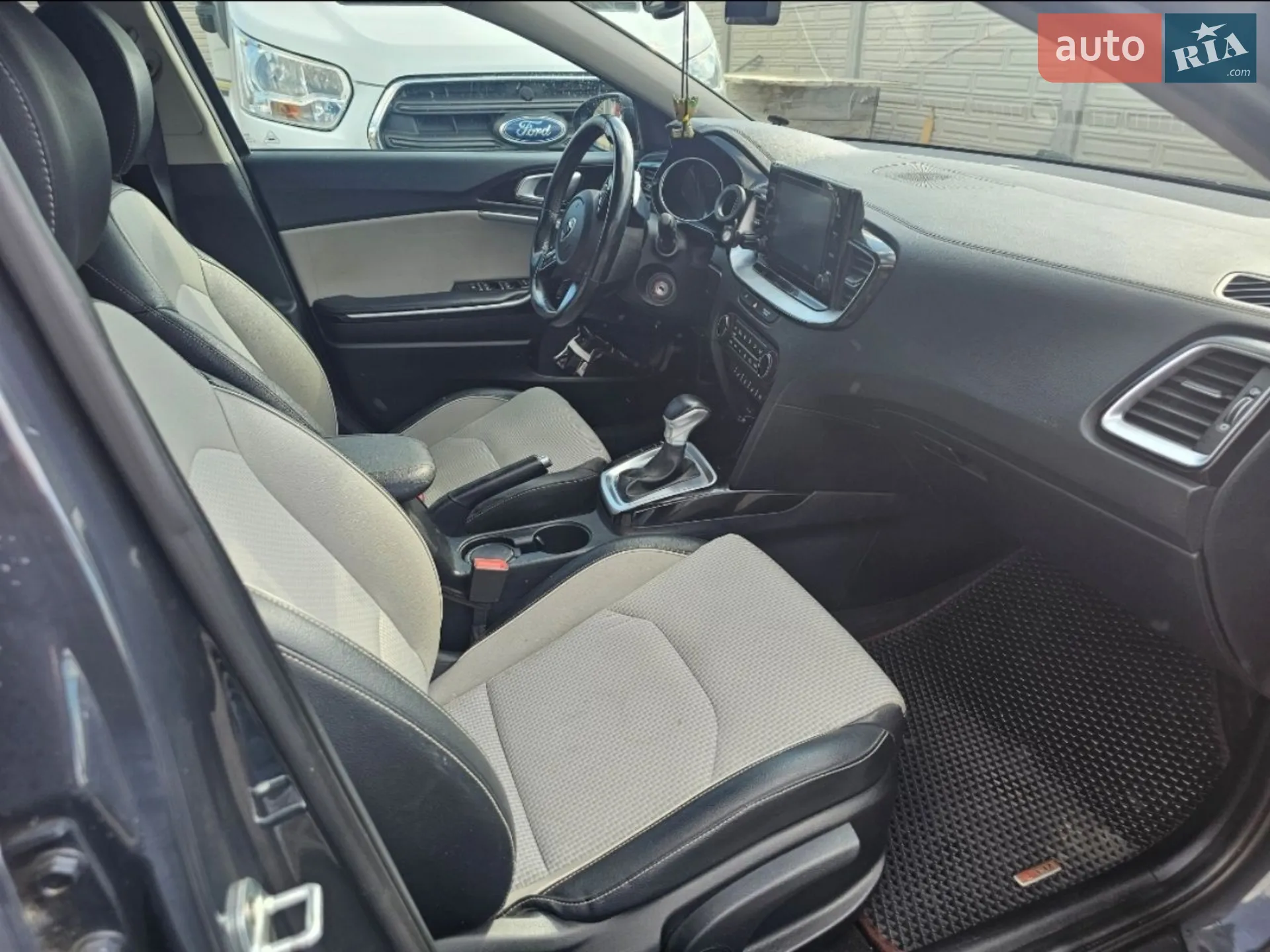 Kia KIA Ceed 2019 VIN U5YH5816BLL054541 фото оголошення 6 з 18