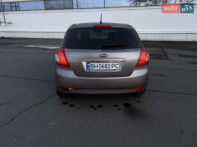 Хэтчбек Kia Ceed 2009 в Белгороде-Днестровском