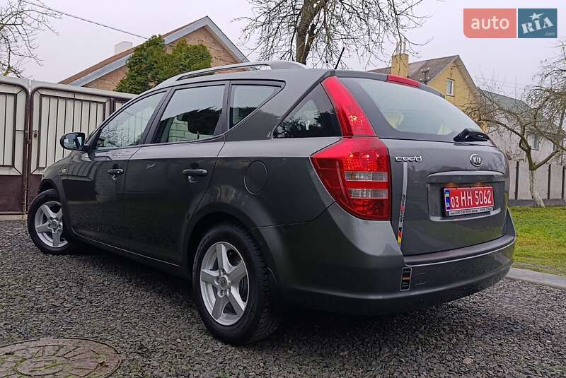 Универсал Kia Ceed 2011 в Луцке