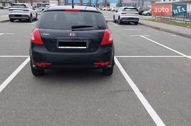 Хэтчбек Kia Ceed 2011 в Киеве