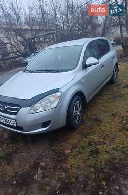 Хэтчбек Kia Ceed 2008 в Чернигове