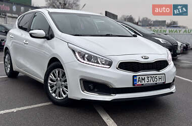 Хэтчбек Kia Ceed 2016 в Киеве