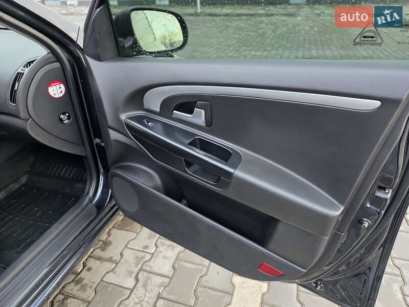 Універсал Kia Ceed 2010 в Кривому Розі