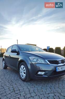 Хэтчбек Kia Ceed 2011 в Львове
