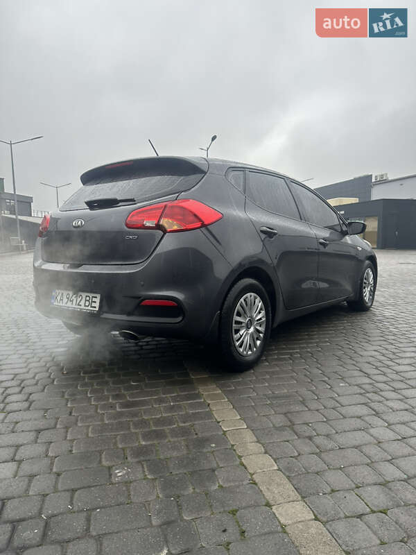 Хэтчбек Kia Ceed 2013 в Мукачево