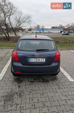 Хэтчбек Kia Ceed 2009 в Черновцах