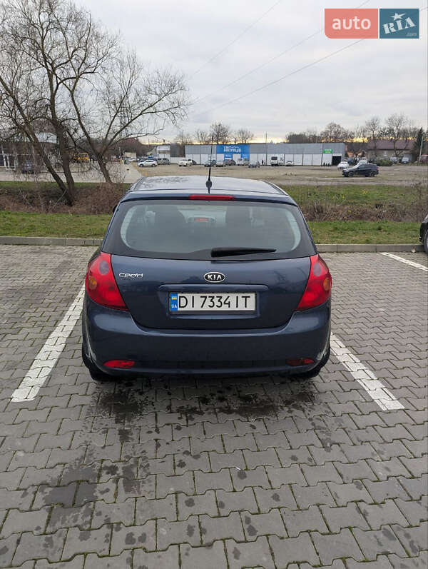 Хэтчбек Kia Ceed 2009 в Черновцах