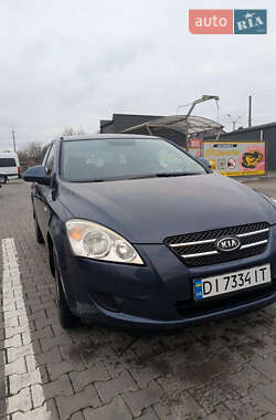 Хэтчбек Kia Ceed 2009 в Черновцах